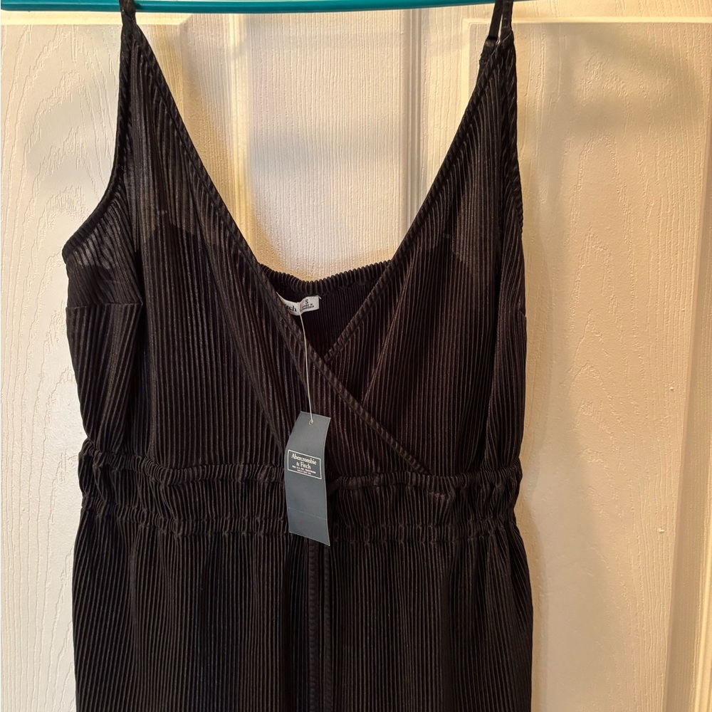 Abercrombie & Fitch Charcoal black ripped top